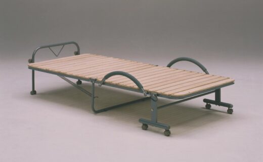 折りたたみできるお手軽すのこベッド